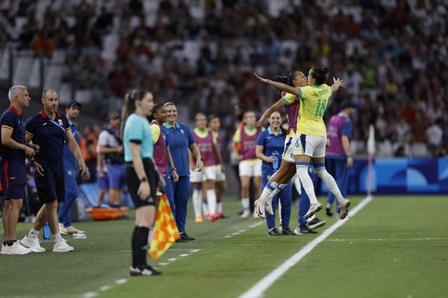 seleção feminina comemoração de gol