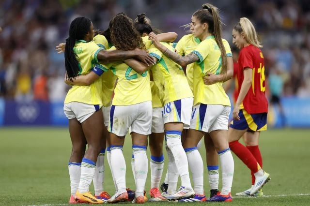 Seleção feminina de futebol se classificou para a final