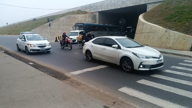 Avenida Eduardo Froes da Mota - instalação de sinaleiras