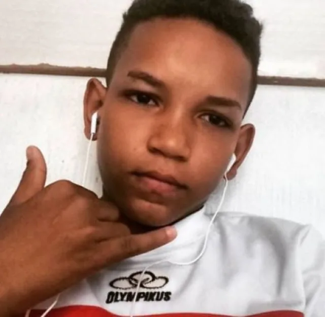 jovem assassinado no Feira X (5)