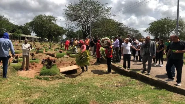 enterro-delegada Patrícia Jackes - morta na Bahia