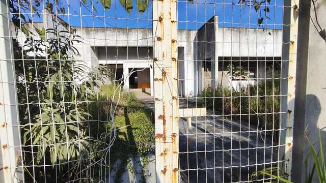 Moradores reclamam de creche abandonada no bairro Asa Branca (4)