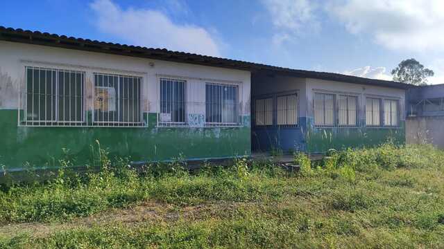 Moradores reclamam de creche abandonada no bairro Asa Branca (4)