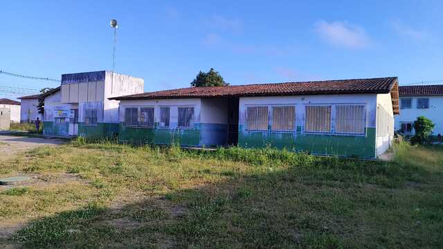 Moradores reclamam de creche abandonada no bairro Asa Branca (4)