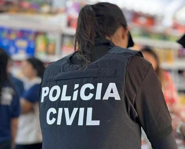 mulher policial civil